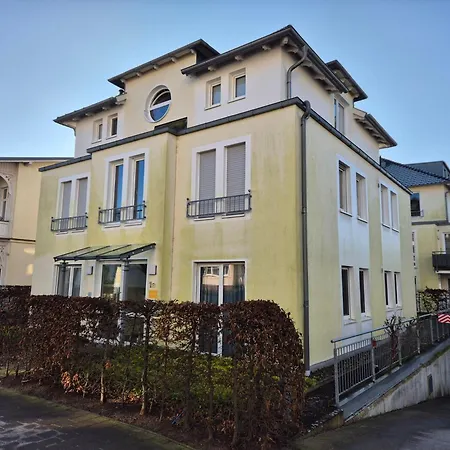 Haus Moewe 12 *