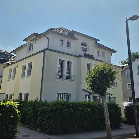 Haus Moewe 12 *