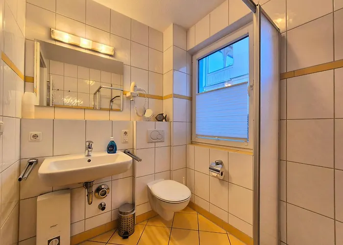 Haus Moewe 12 Апартаменты Зеллин